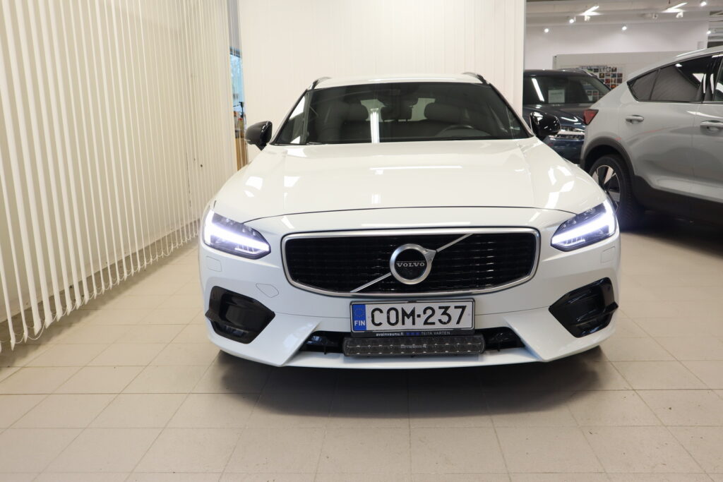 Volvo V90, image 2