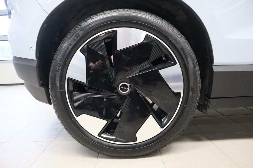 Volvo EX30, image 19