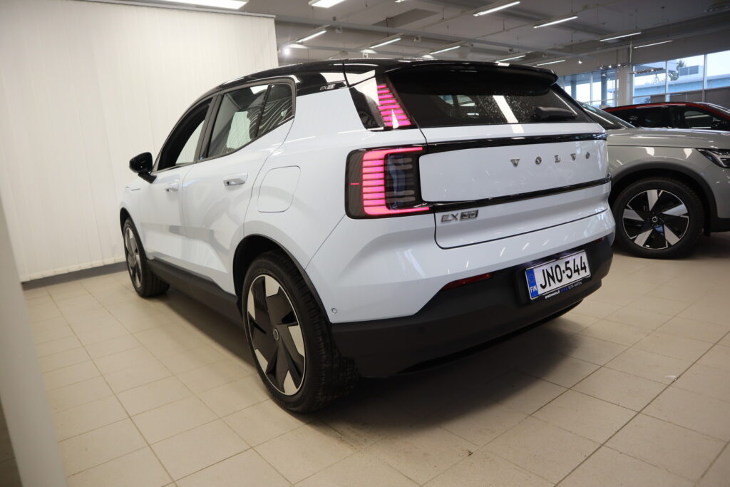 Volvo EX30, image 6