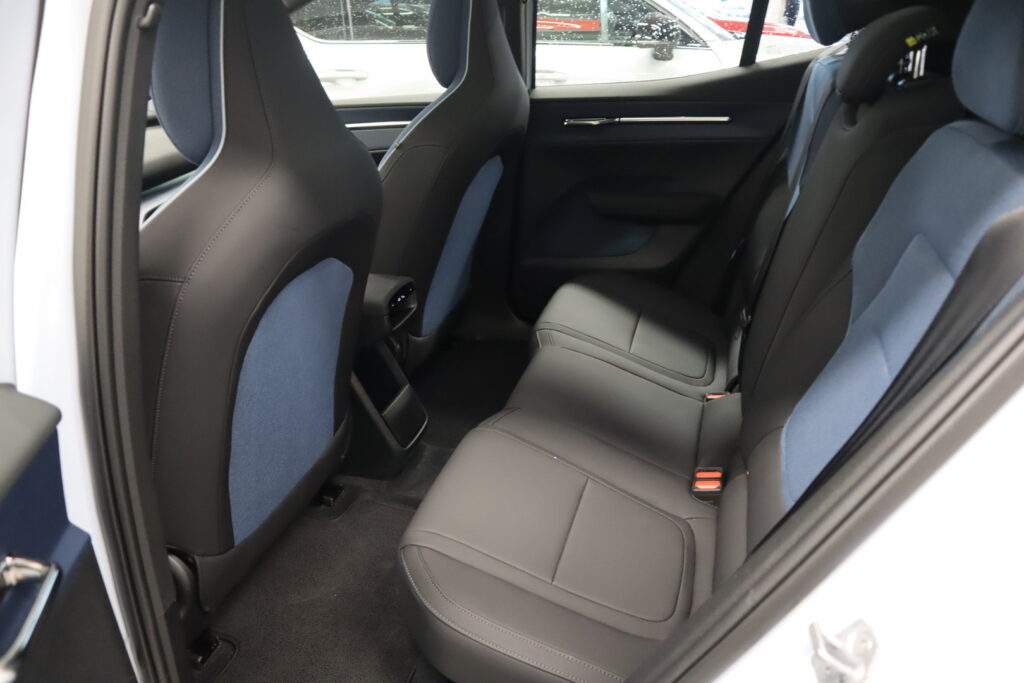Volvo EX30, image 9