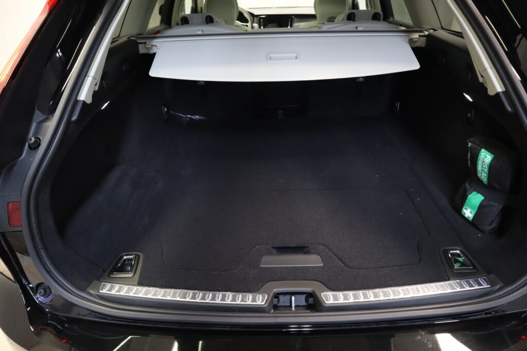Volvo V90, image 12
