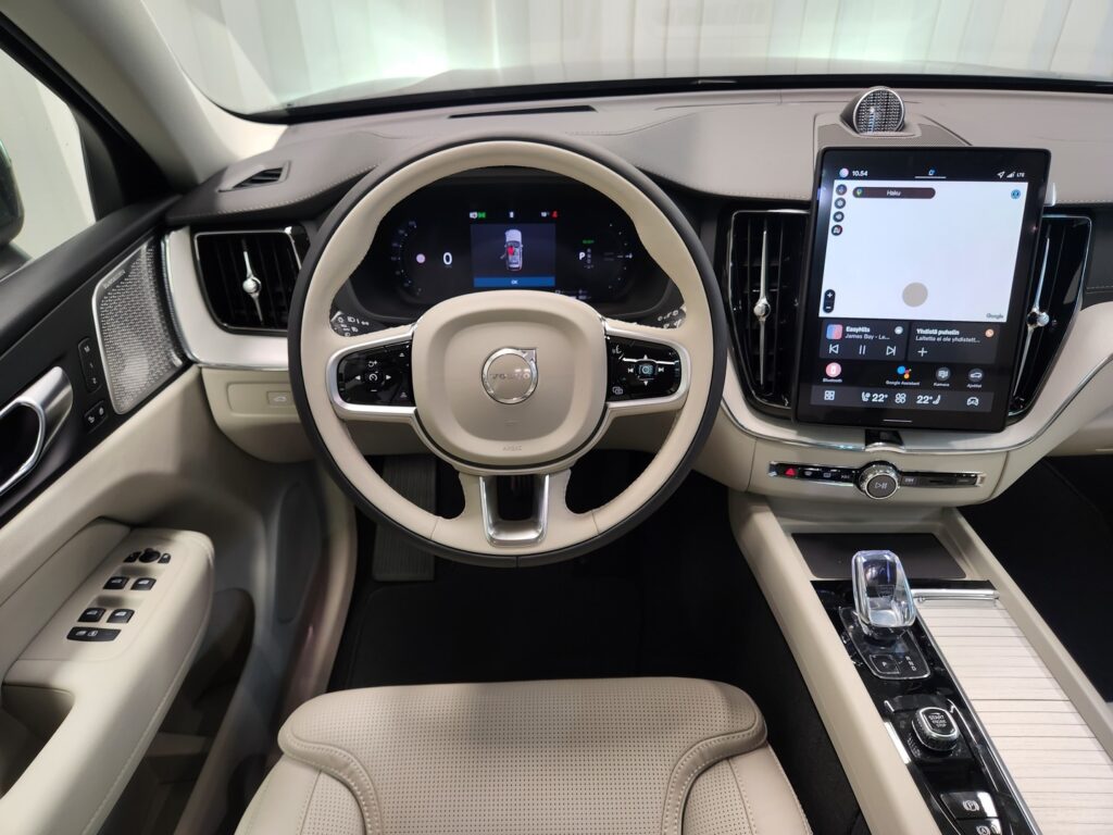 Volvo XC60, image 12