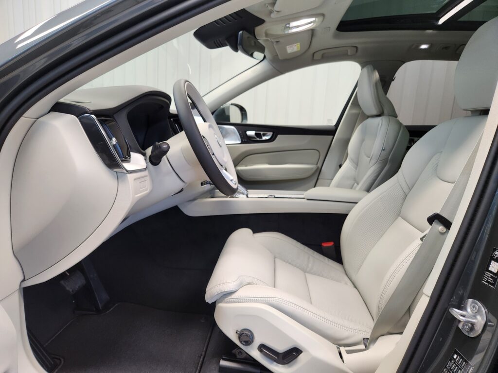 Volvo XC60, image 6