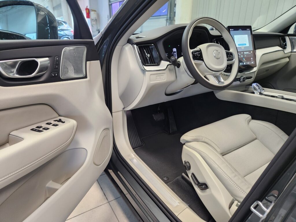 Volvo XC60, image 7