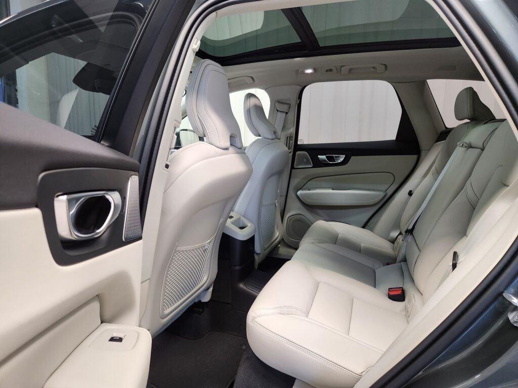 Volvo XC60, image 8