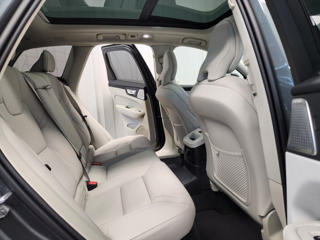 Volvo XC60, image 9