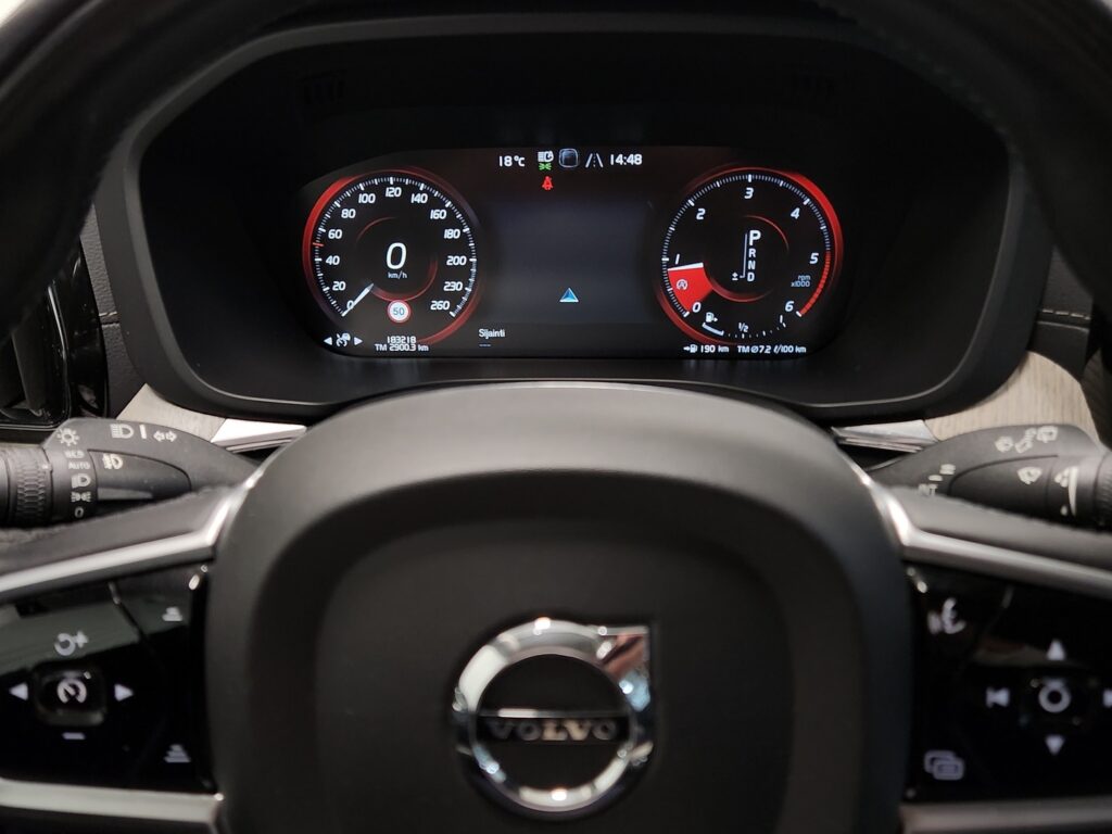 Volvo XC60, image 12