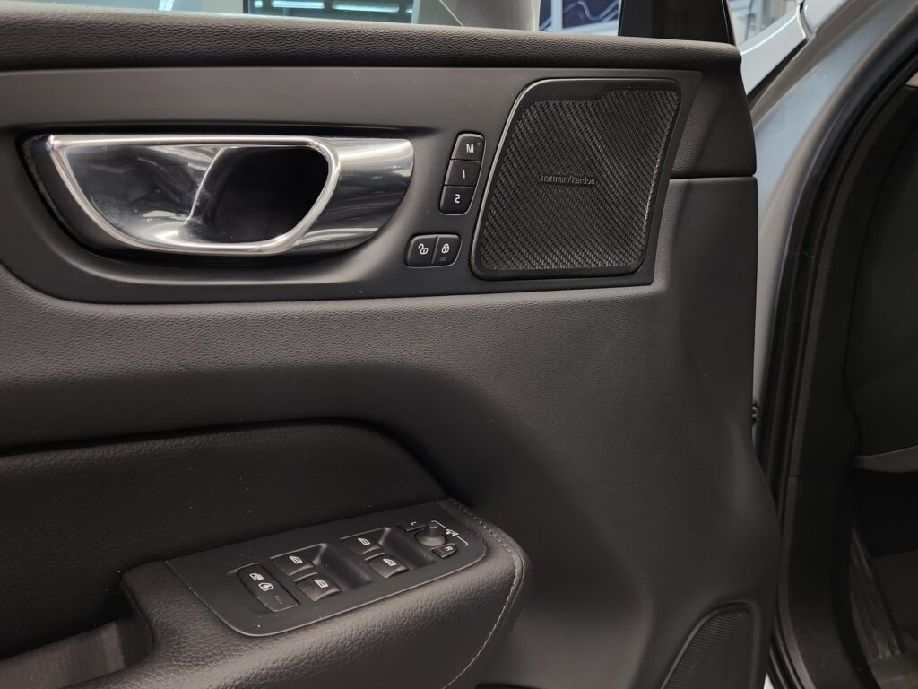 Volvo XC60, image 14