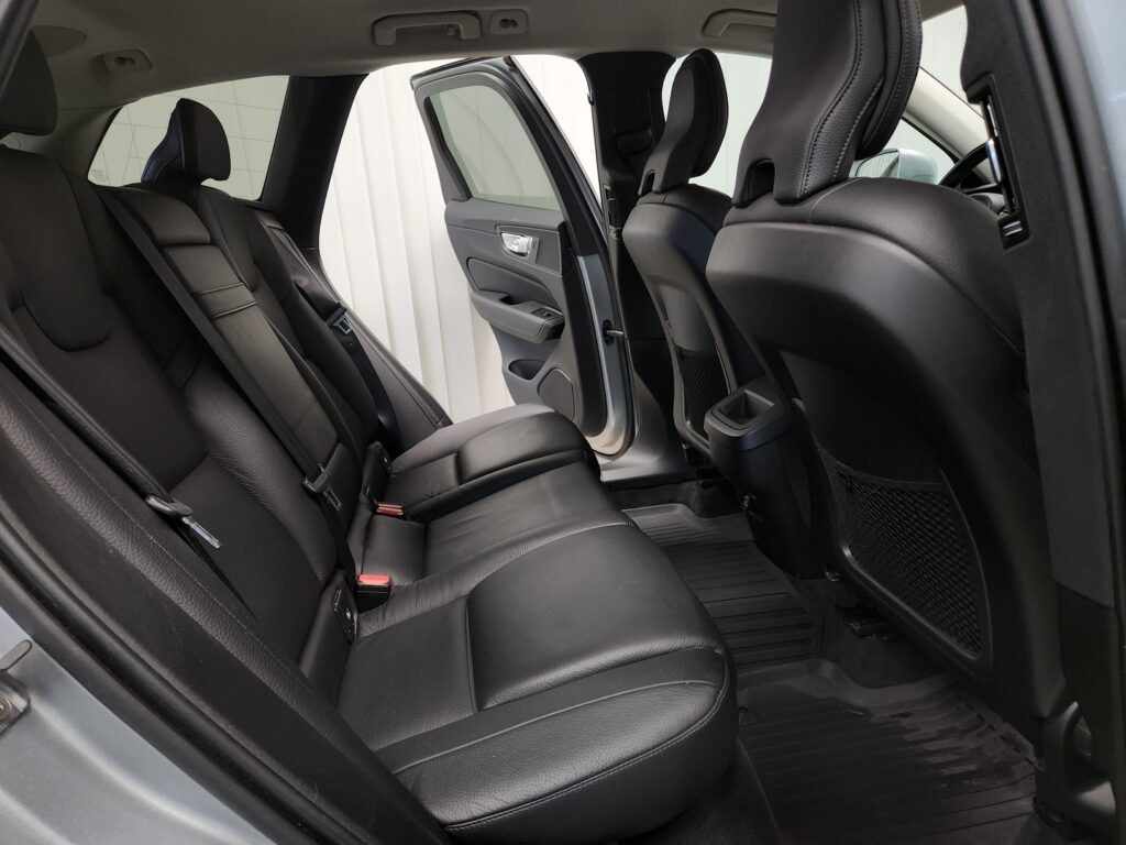 Volvo XC60, image 8