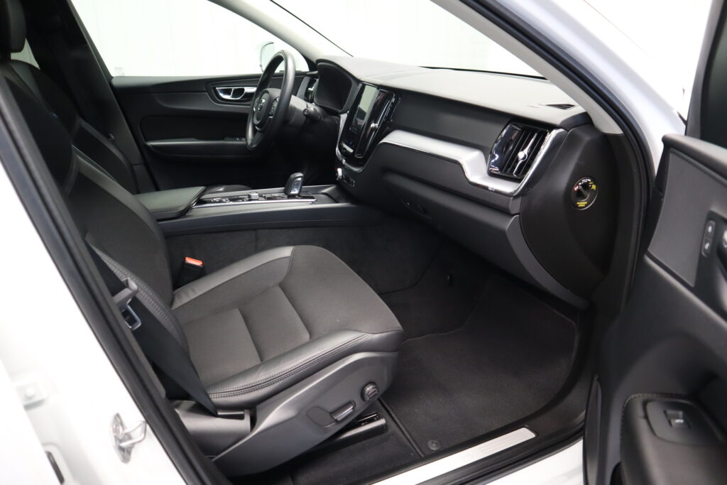 Volvo XC60, image 15