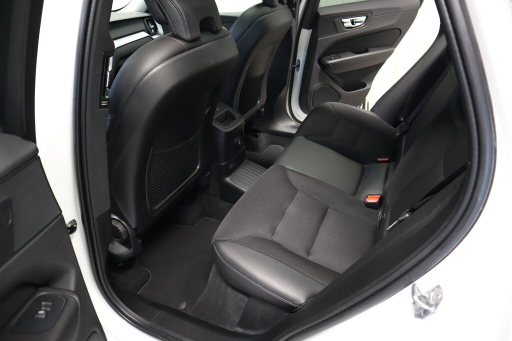 Volvo XC60, image 17