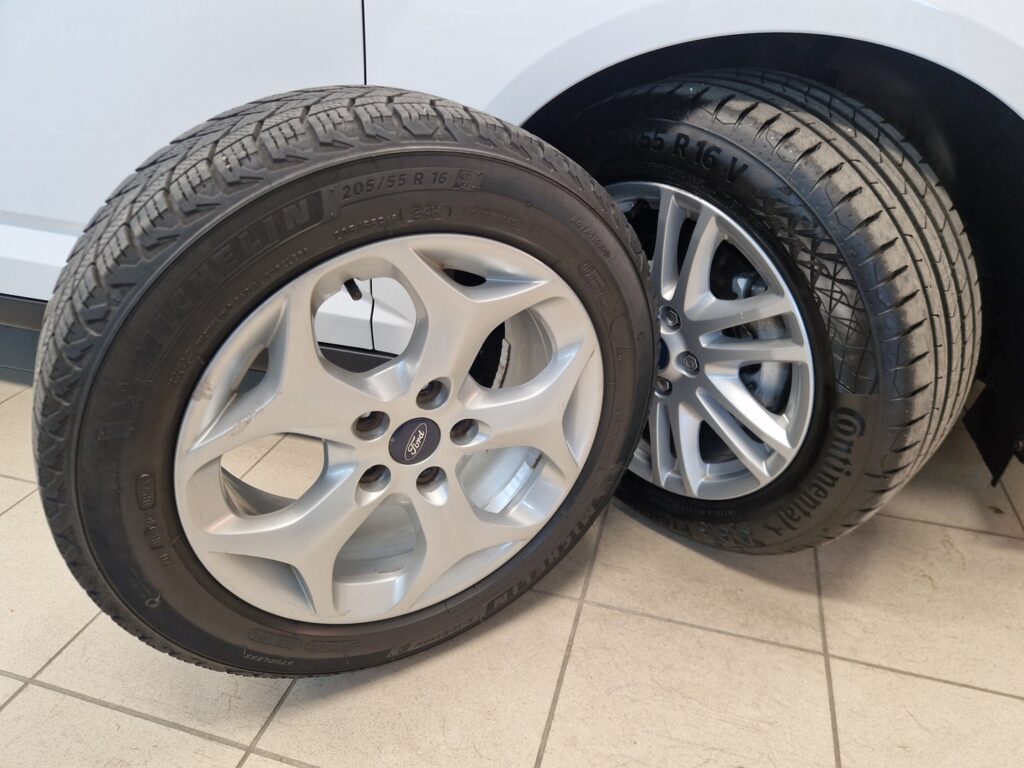 Ford C-Max, image 23