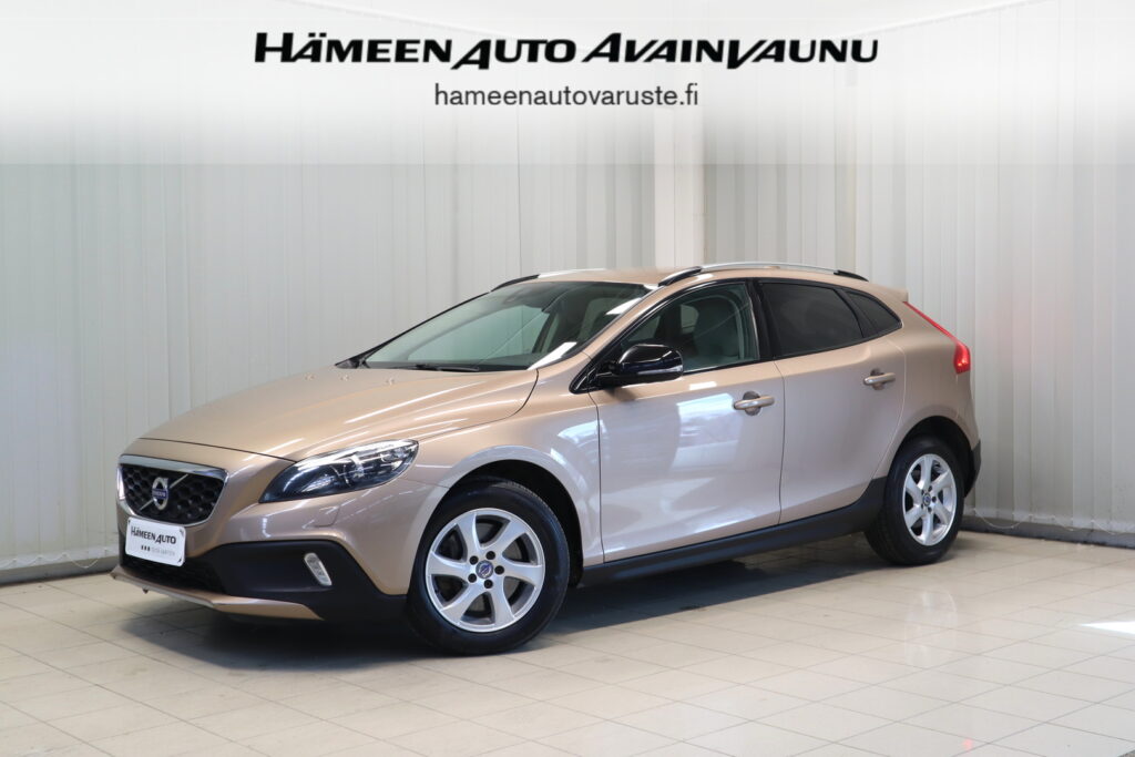 Volvo V40 Cross Country, image 1