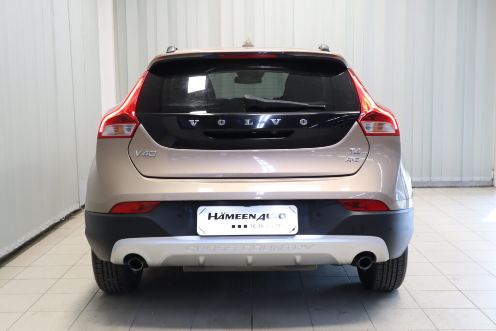 Volvo V40 Cross Country, image 18