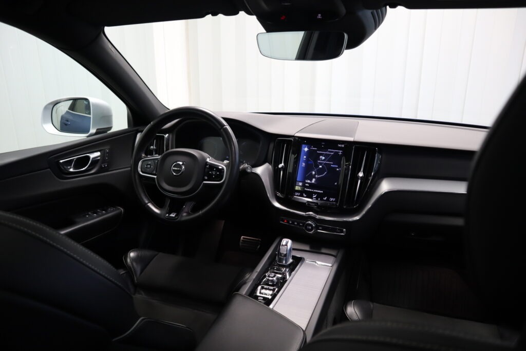 Volvo XC60, image 20