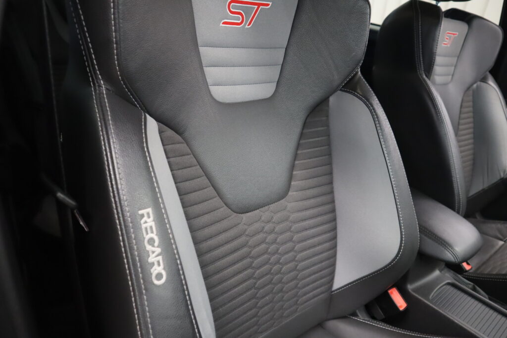 Ford Focus, image 11