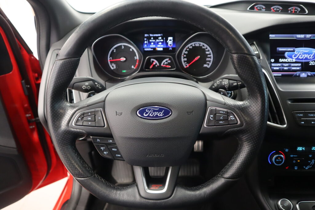 Ford Focus, image 12