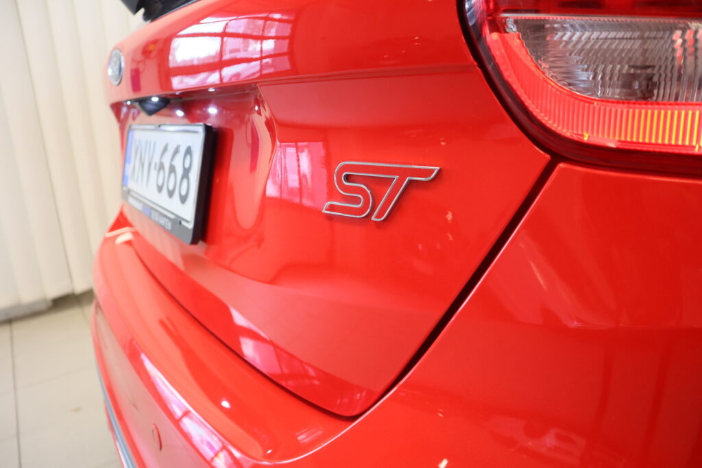 Ford Focus, image 21
