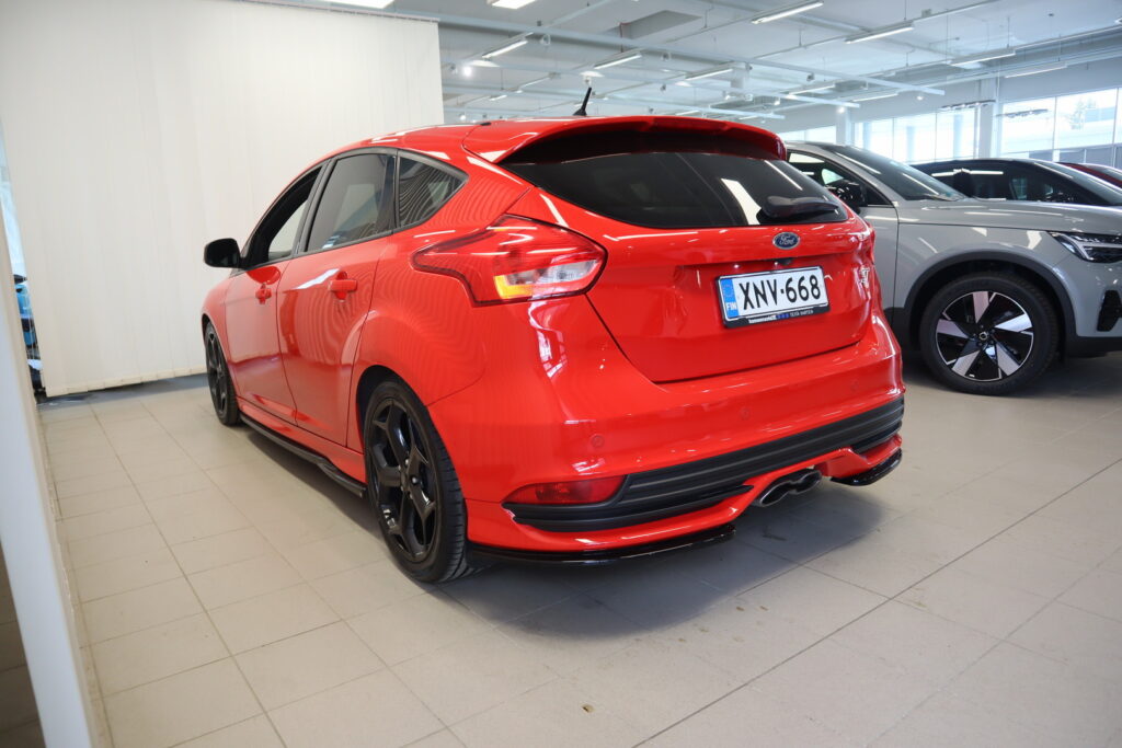 Ford Focus, image 6