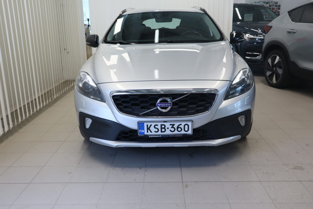 Volvo V40 Cross Country, image 2
