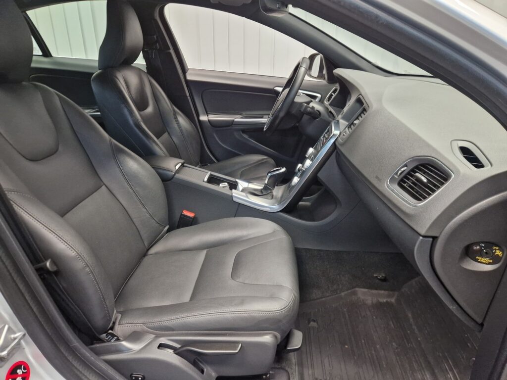 Volvo S60, image 10