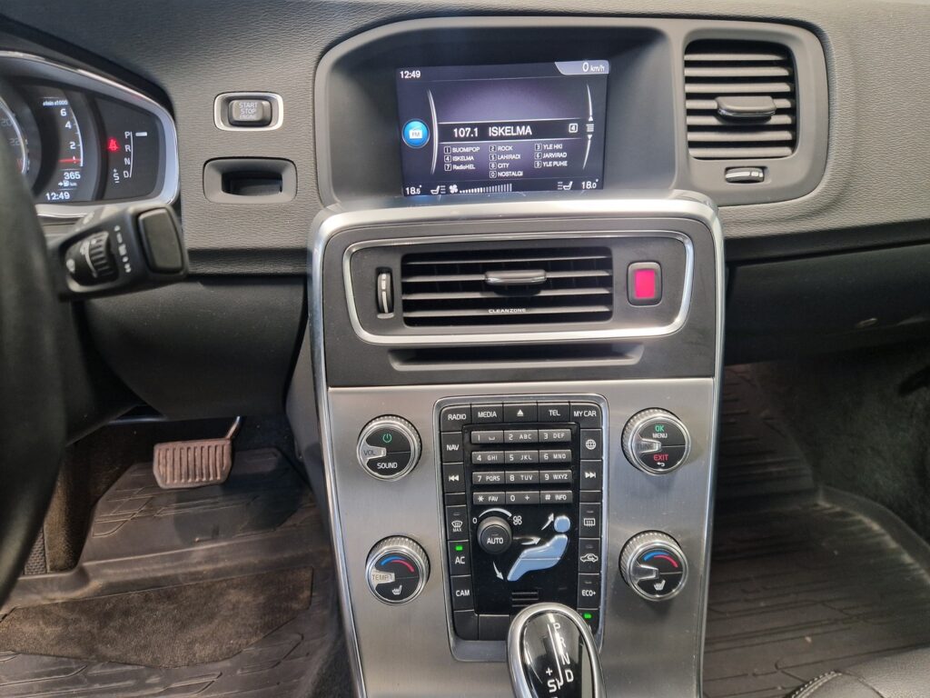 Volvo S60, image 16