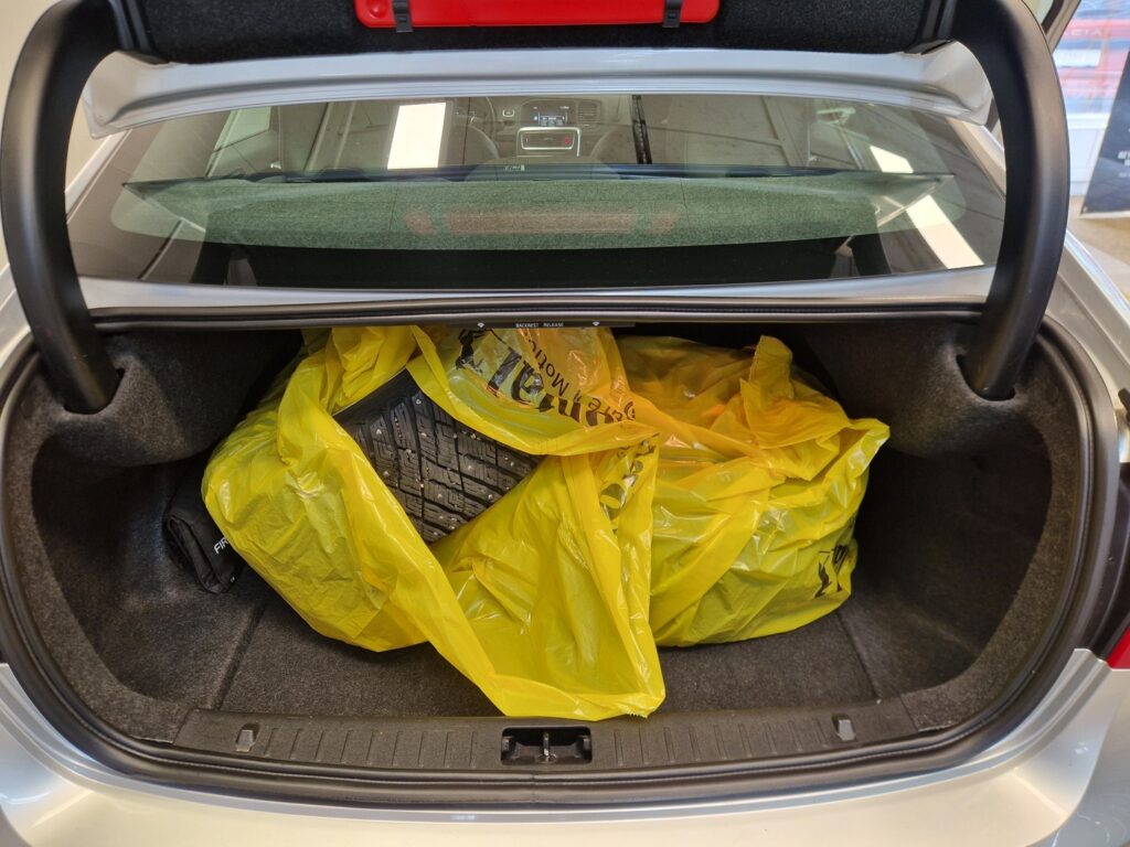 Volvo S60, image 24