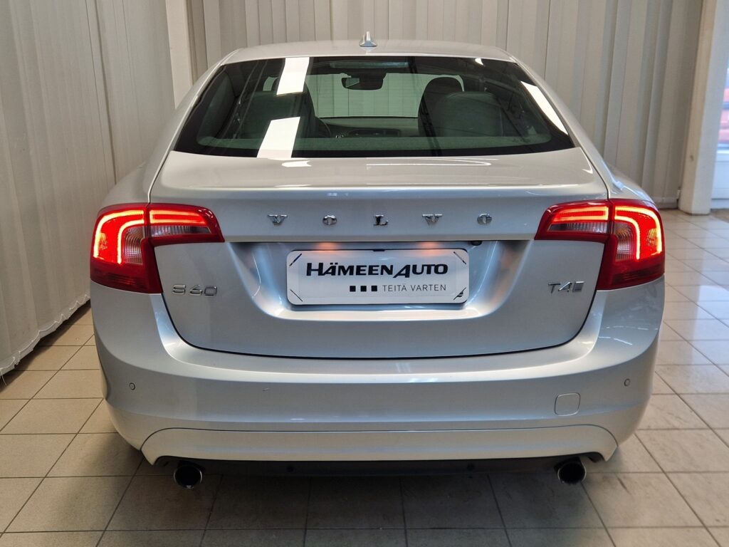 Volvo S60, image 6