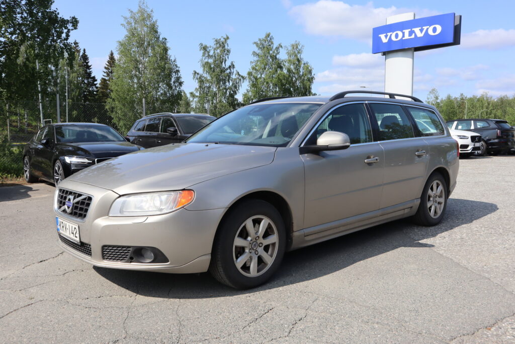 Volvo V70, image 1