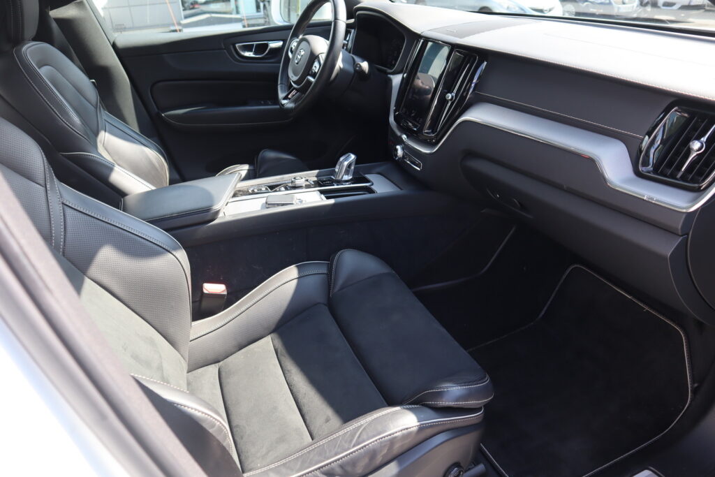 Volvo XC60, image 4