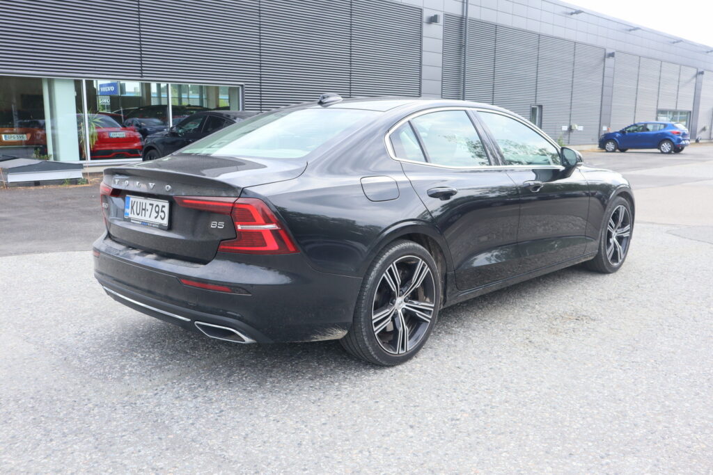 Volvo S60, image 2