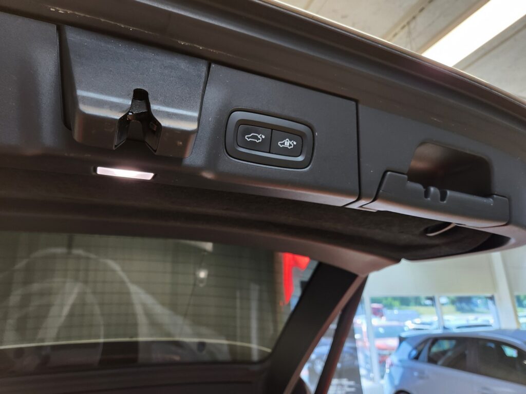 VOLVO V90, image 17