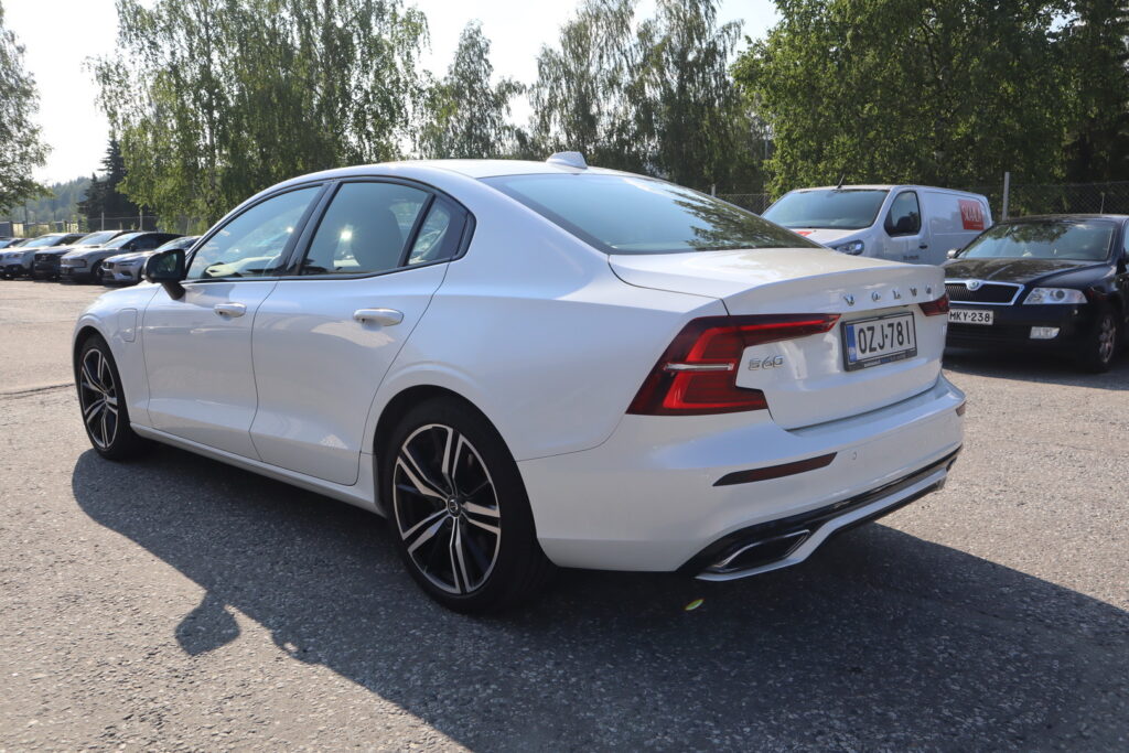 Volvo S60, image 2