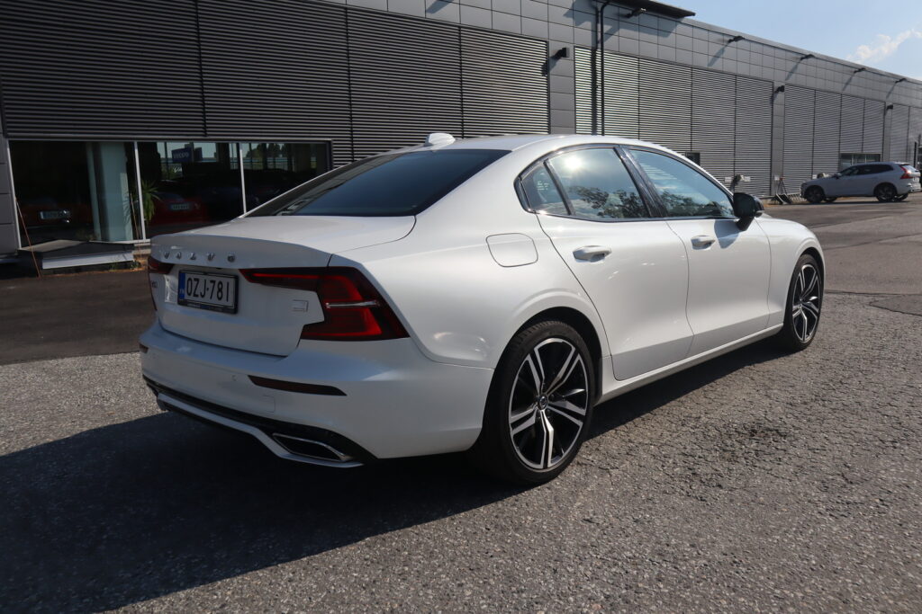 Volvo S60, image 3