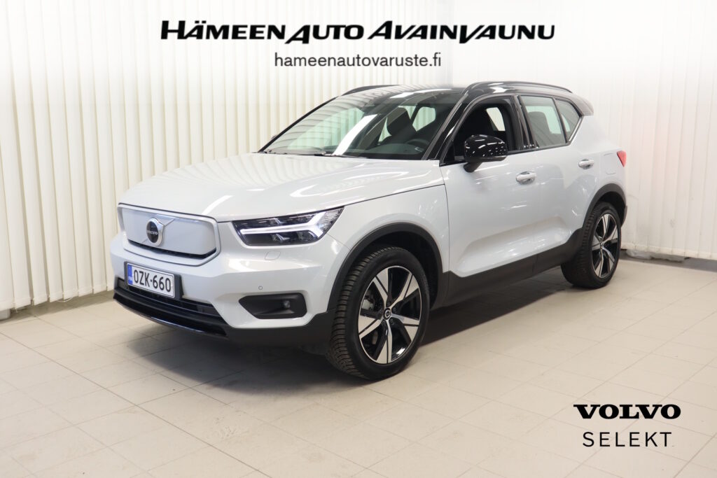 Volvo XC40, image 1