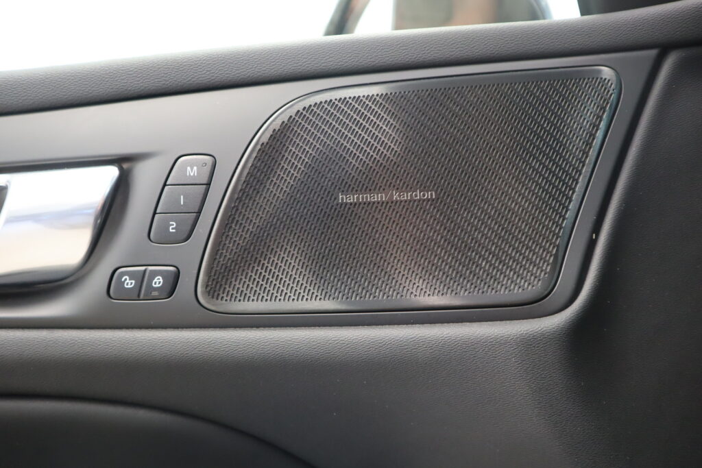 Volvo V60, image 12