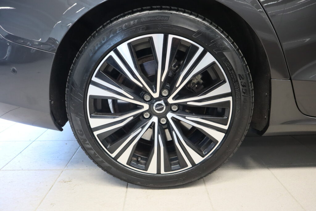 Volvo V60, image 21