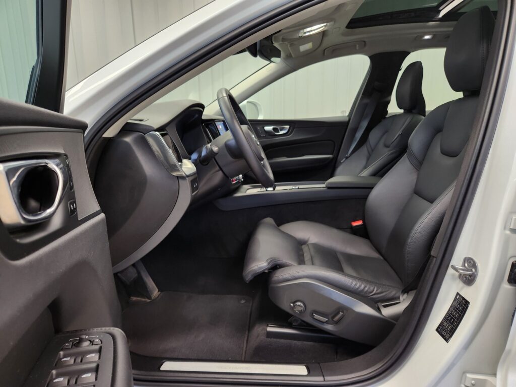 Volvo XC60, image 6