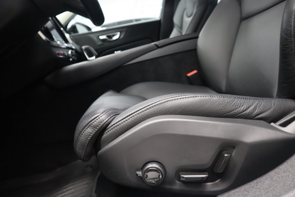 Volvo S60, image 11