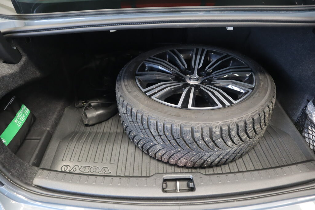 Volvo S60, image 19