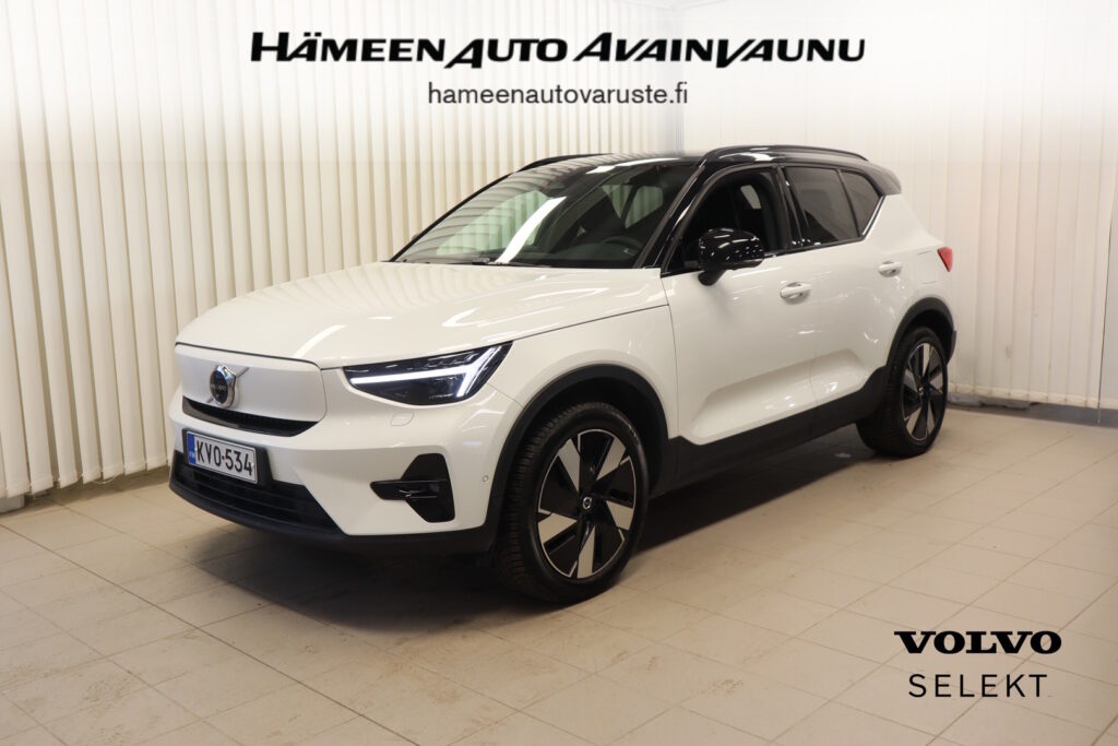 Volvo XC40, image 1