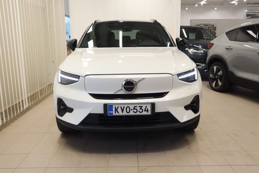 Volvo XC40, image 2