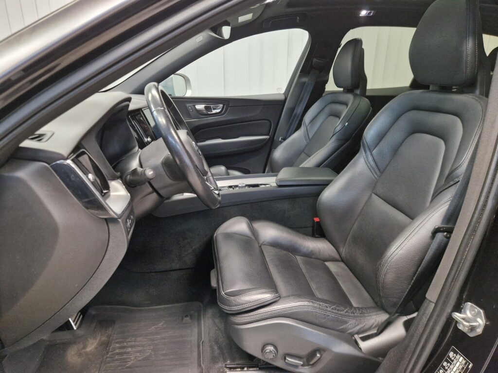 Volvo XC60, image 10