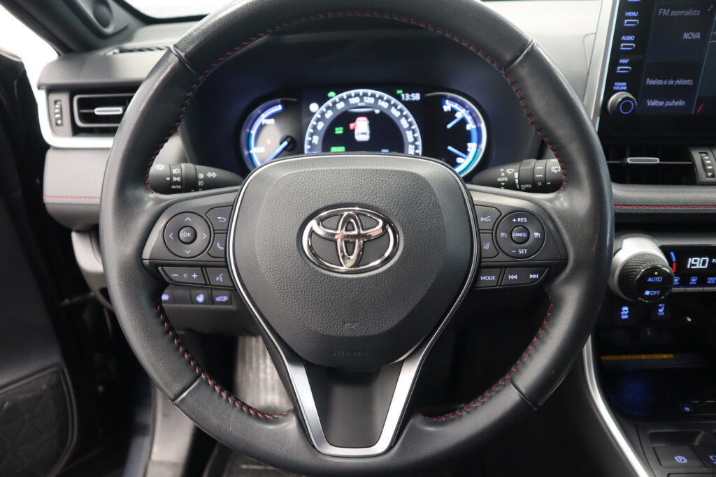 Toyota RAV4 Plug-in, image 12