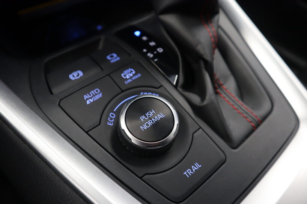 Toyota RAV4 Plug-in, image 17