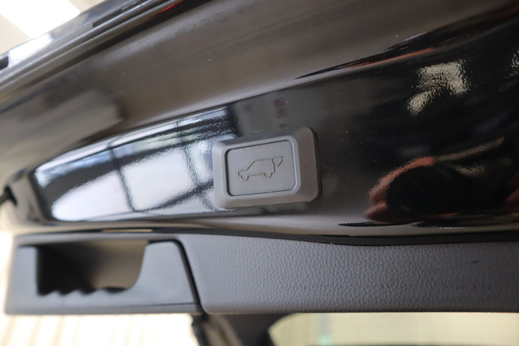 Toyota RAV4 Plug-in, image 24