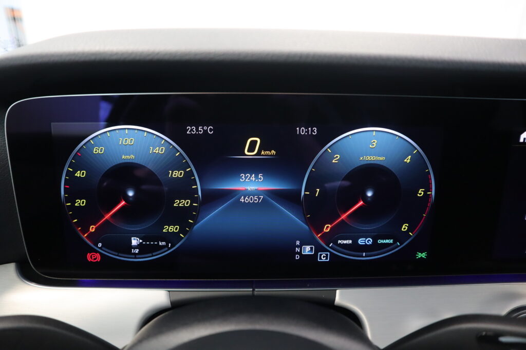 Mercedes-Benz E, image 12