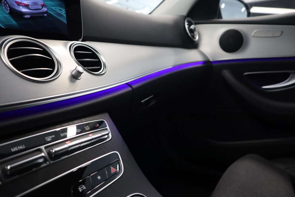 Mercedes-Benz E, image 17