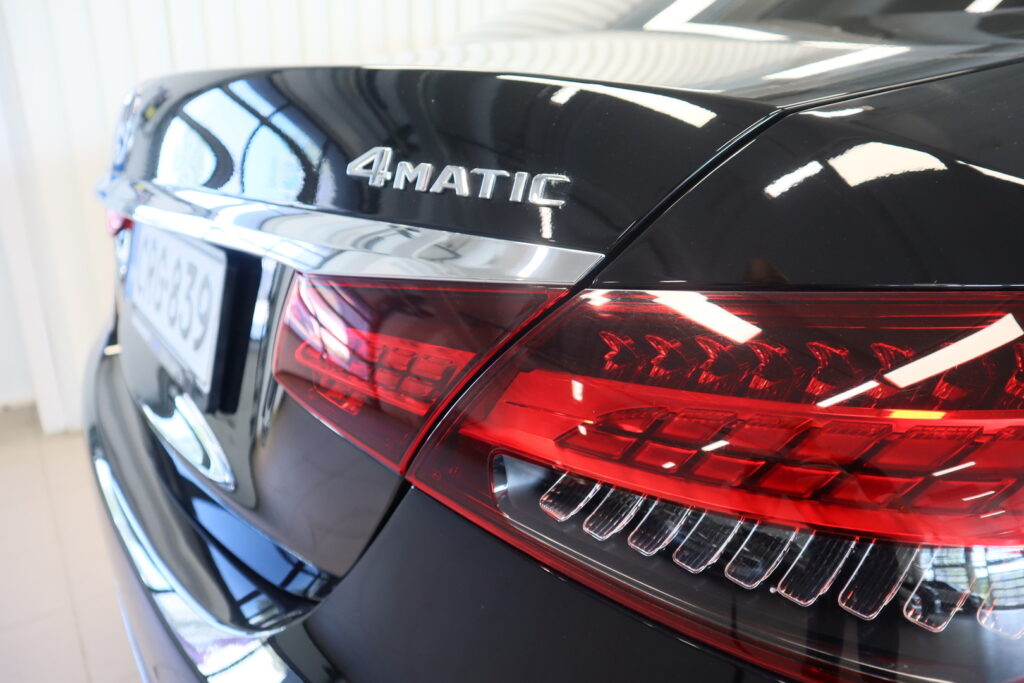 Mercedes-Benz E, image 23