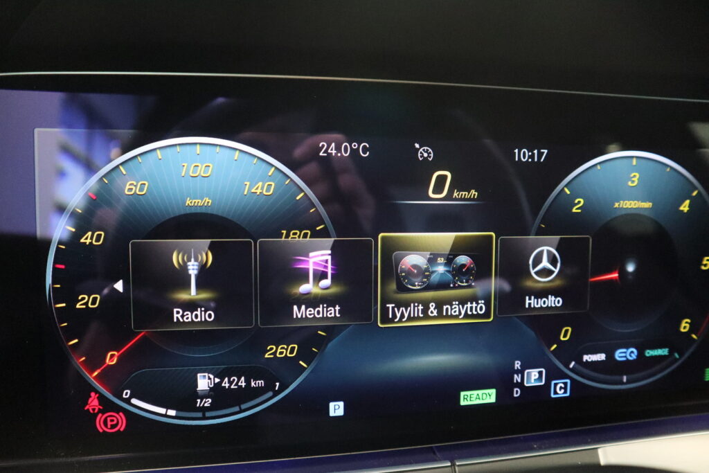 Mercedes-Benz E, image 24